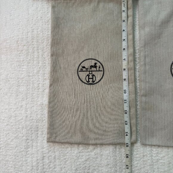 Beige Drawstring Pouch Set - Picture 2 of 6